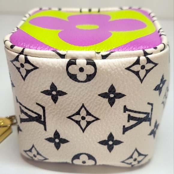 💯 Authentic Louis Vuitton White Monogram Giant Porte Monnaie Cube - Picture 3 of 12